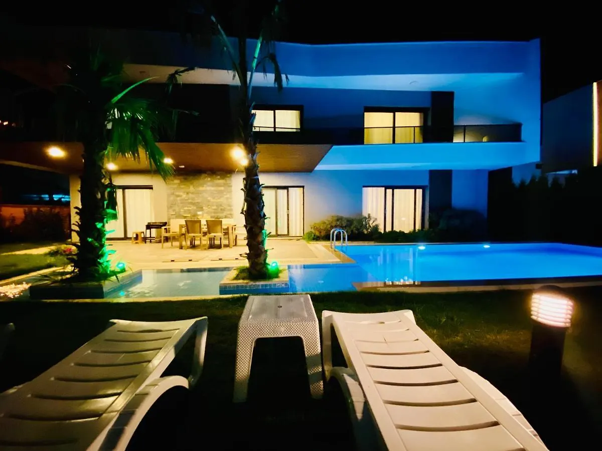 Oasis Villalari 4 Kusadasi 0*,